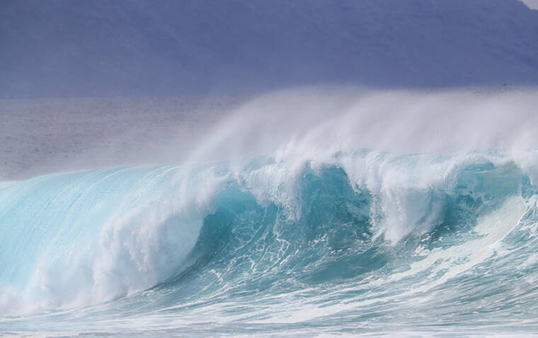 JAMM AQUINO / JAQUINO@STARADVERTISER.COM
A large wave crashes onto the shore at Banzai Pipeline, in December 2022, on Oahus North Shore. The National Weather Service has issued a high surf advisory for the north- and west-facing shores of most isles, including Oahu, effective until 6 p.m. Thursday.