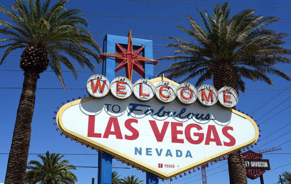 Las Vegas Advisor: Mixed-use project OK’d at old Riviera site
